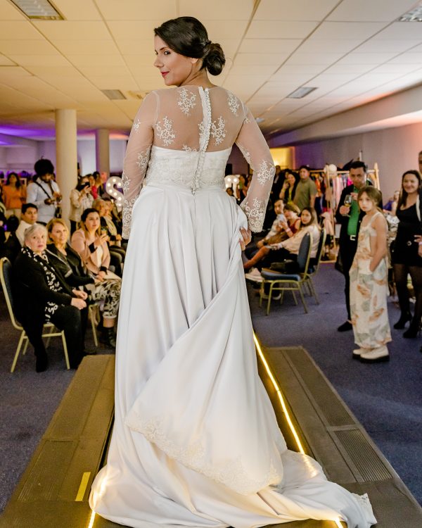 Vestido Novia 2 piezas - Imagen 4